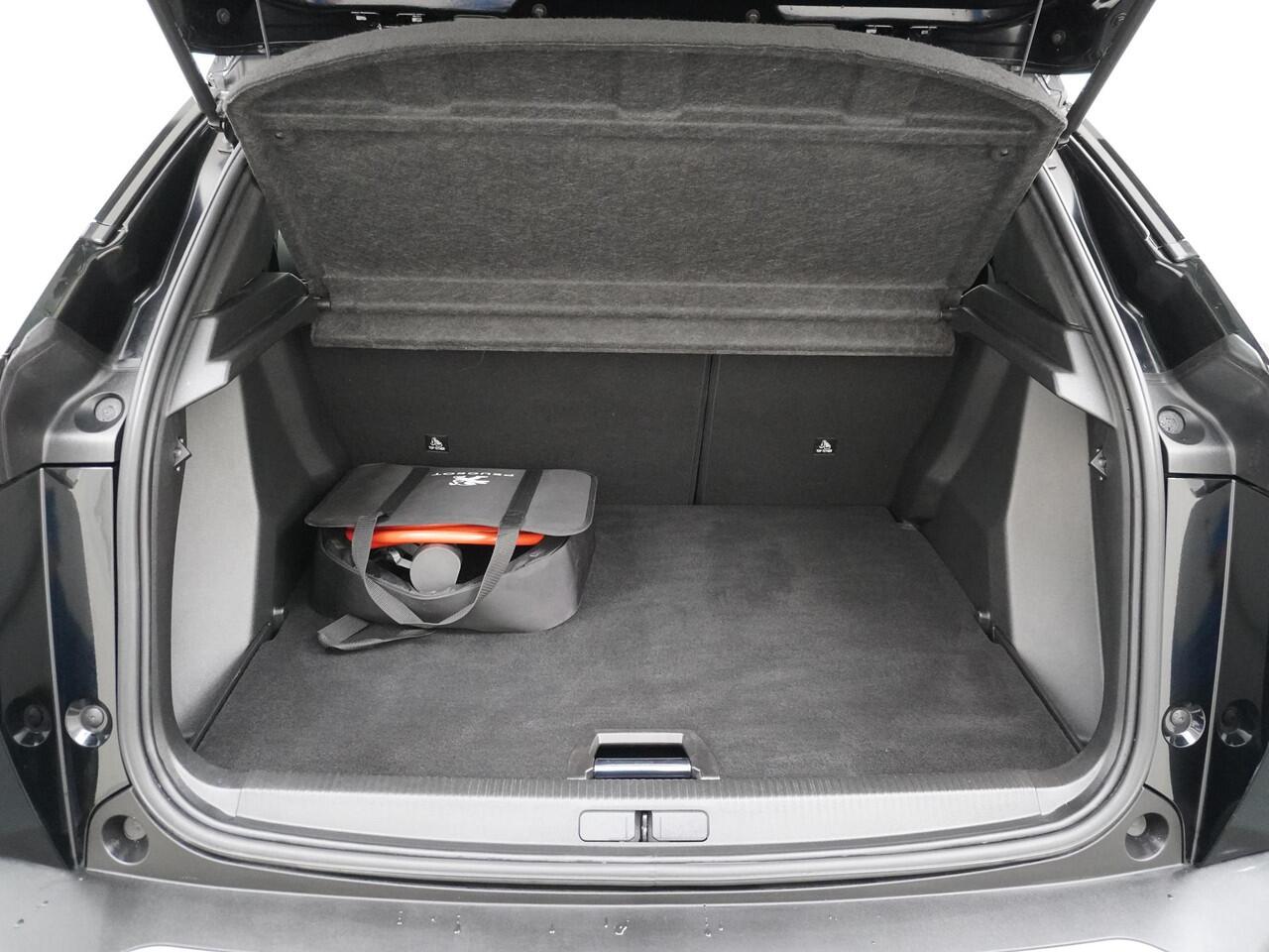 Peugeot e-2008 EV Allure 50 kWh 3 FASE LADEN | RIJKLAARPRIJS INCL. 12MND BOVAG | CAMERA