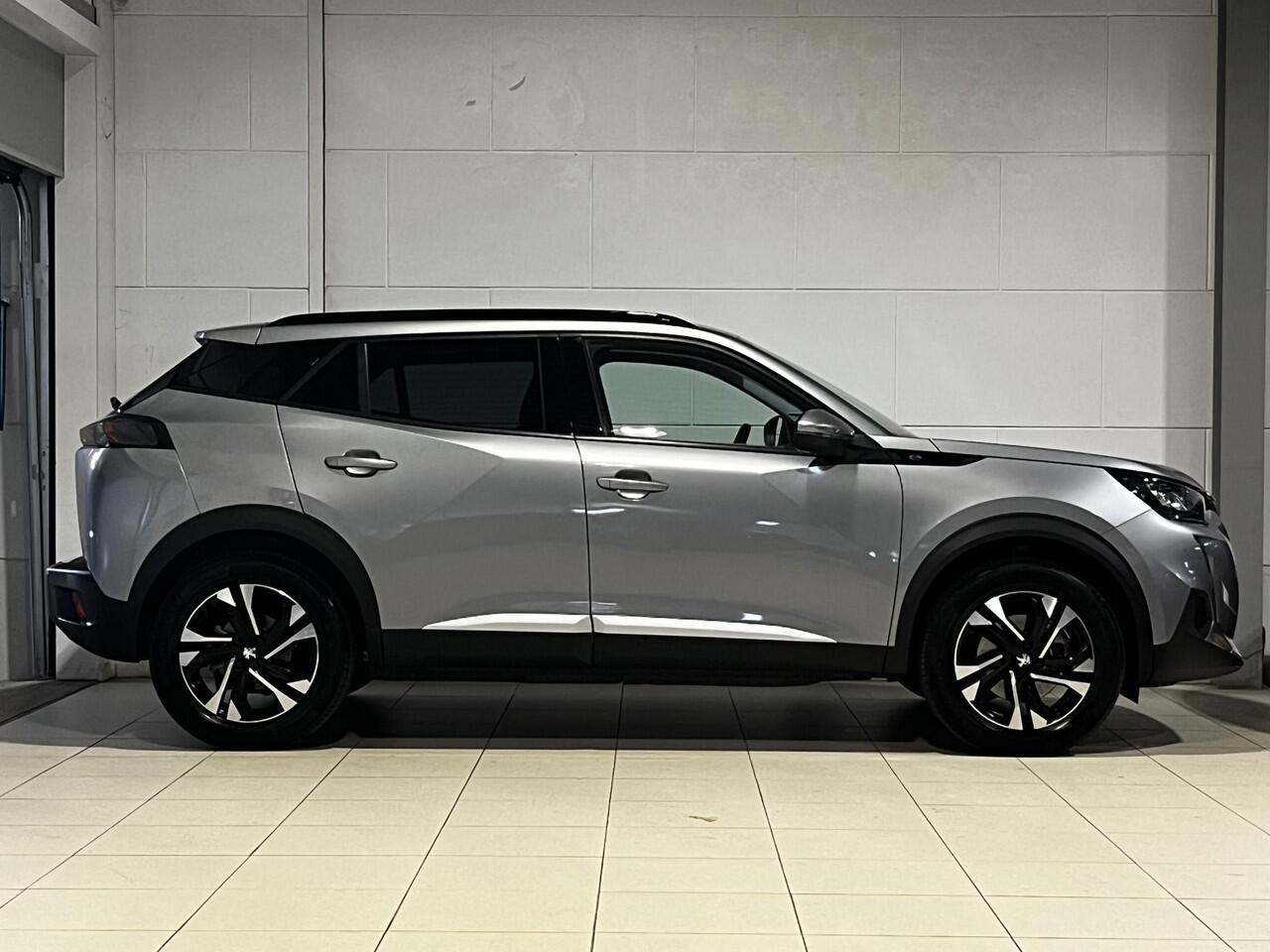 Peugeot e-2008 Allure 50kWh EV 136pk AUTOMAAT | STOELVERW. | NAVI | CAMERA | CLIMA | DAB+ | CRUISE CONTROL | EXTRA GETINTE RUITEN |