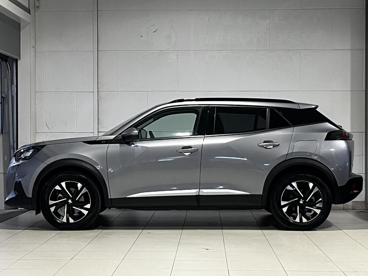 Peugeot e-2008 Allure 50kWh EV 136pk AUTOMAAT | STOELVERW. | NAVI | CAMERA | CLIMA | DAB+ | CRUISE CONTROL | EXTRA GETINTE RUITEN |