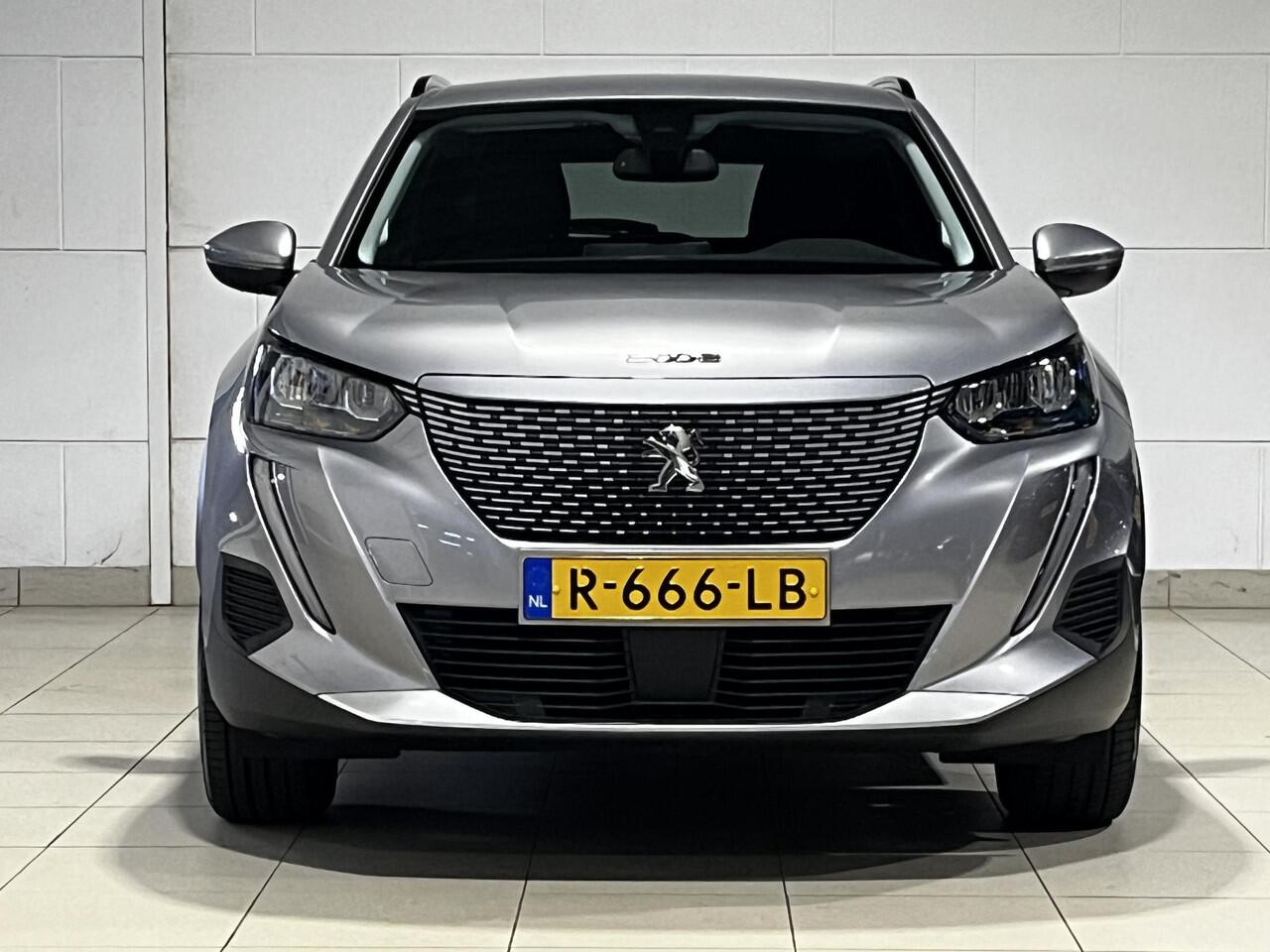 Peugeot e-2008 Allure 50kWh EV 136pk AUTOMAAT | STOELVERW. | NAVI | CAMERA | CLIMA | DAB+ | CRUISE CONTROL | EXTRA GETINTE RAMEN |