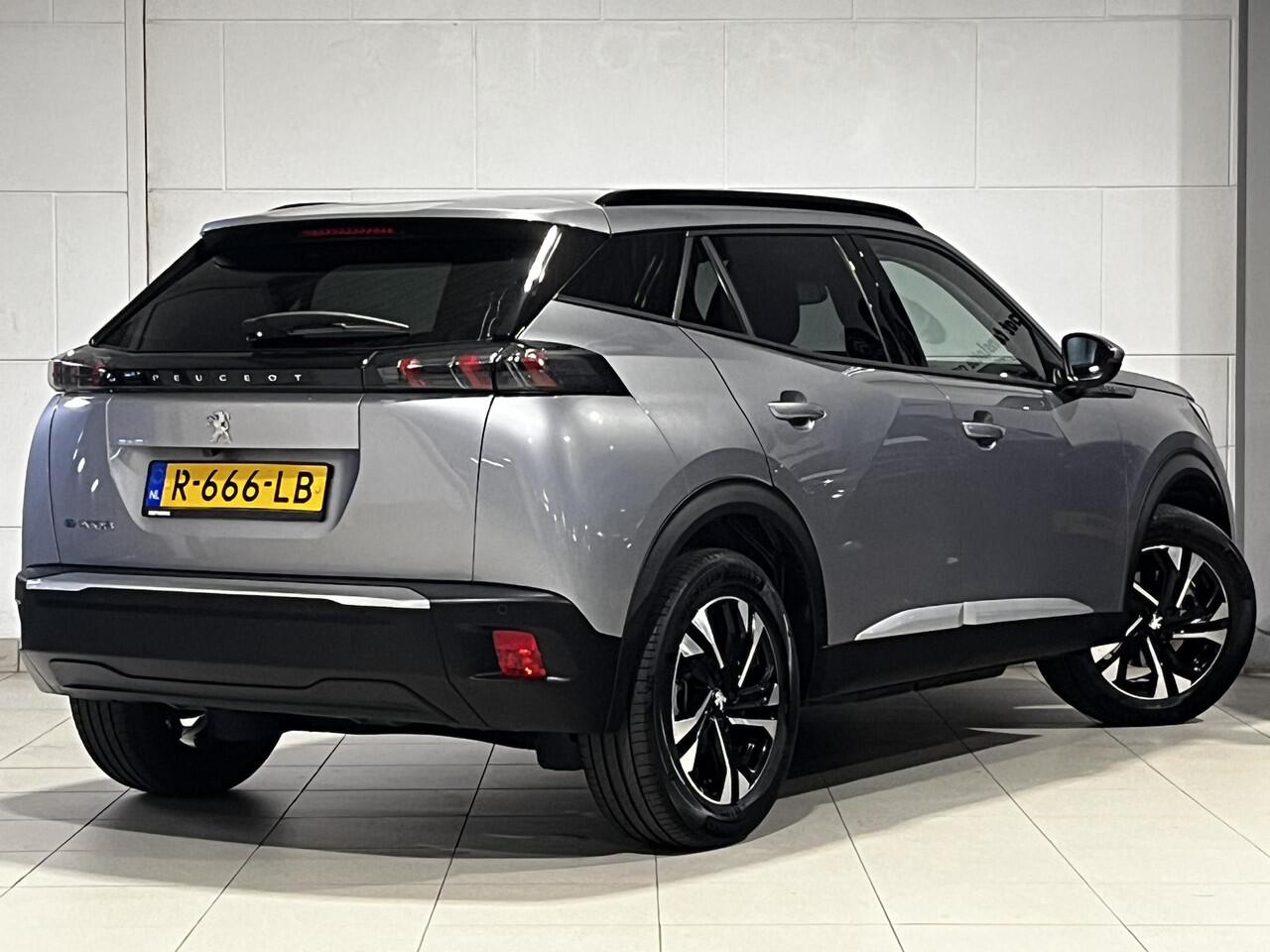 Peugeot e-2008 Allure 50kWh EV 136pk AUTOMAAT | STOELVERW. | NAVI | CAMERA | CLIMA | DAB+ | CRUISE CONTROL | EXTRA GETINTE RAMEN |