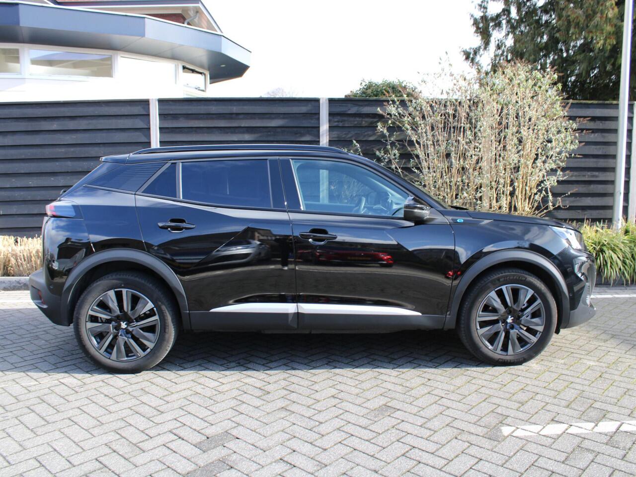 Peugeot e-2008 EV GT 50 kWh 136PK Automaat inclusief batterijtest Navigatie, Lichtmetalen velgen 18 inch, Keyless Entry, Dodehoek detectie