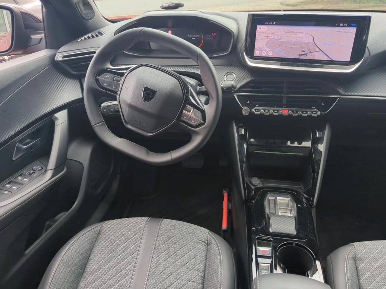 Peugeot e-2008 EV Allure 54 kWh Navi/Camera/Adaptieve Cruise Control/400km Rijbereik/GEEN AFLEVERKOSTEN