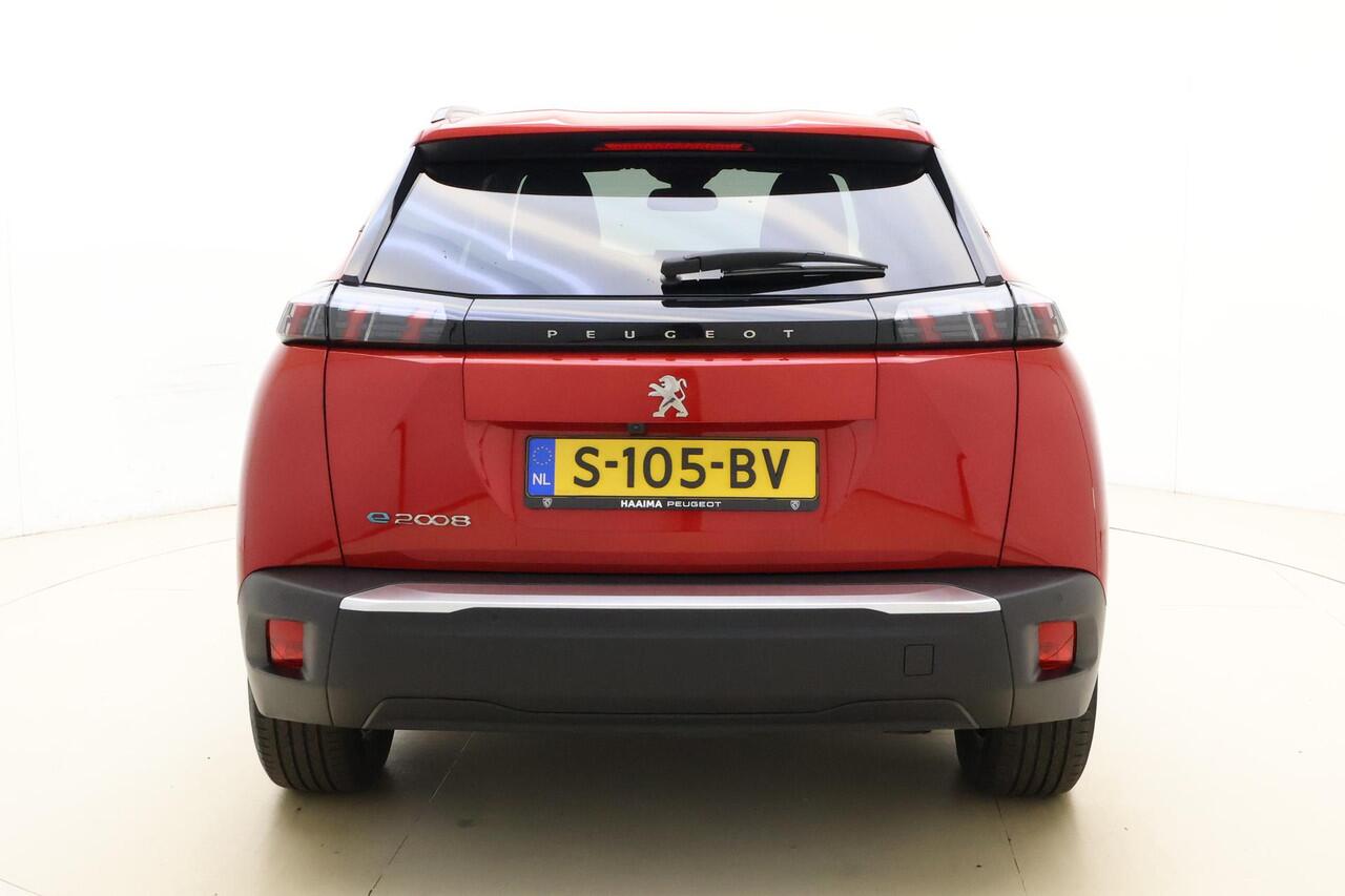 Peugeot e-2008 EV Allure 136pk 50 kWh | 100% Elektrisch | Airco | Cruise Control | Navigatie | Stoelverwarming | Radio | Camera | 1e eigenaar