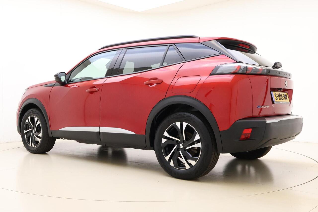 Peugeot e-2008 EV Allure 136pk 50 kWh | 100% Elektrisch | Airco | Cruise Control | Navigatie | Stoelverwarming | Radio | Camera | 1e eigenaar