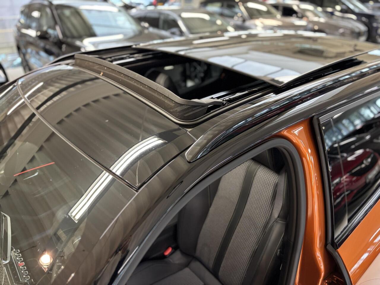 Peugeot e-2008 EV GT 50 kWh Panoramadak | Stoelverwarming | Navigatie | Android auto / Apple carplay