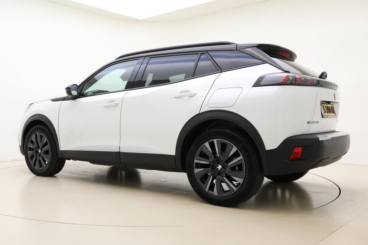 Peugeot e-2008 EV GT 50 kWh 136 Pk | Navigatie | Stoelverwarming | SoH 100%! | Cruise Control | Camera Achter