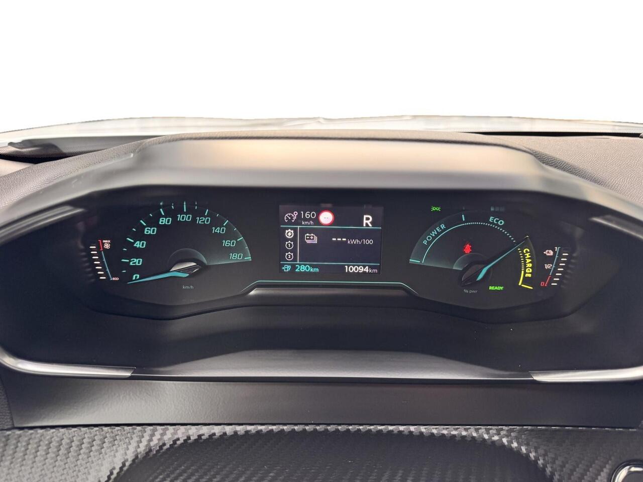 Peugeot e-2008 EV Active 50 kWh 3 Fase, 10.000 km! AVILOO Accutest