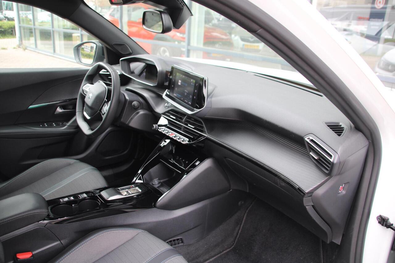 Peugeot e-2008 EV Allure Pack 50 kWh Automaat Airco Carplay Dealer onderhouden