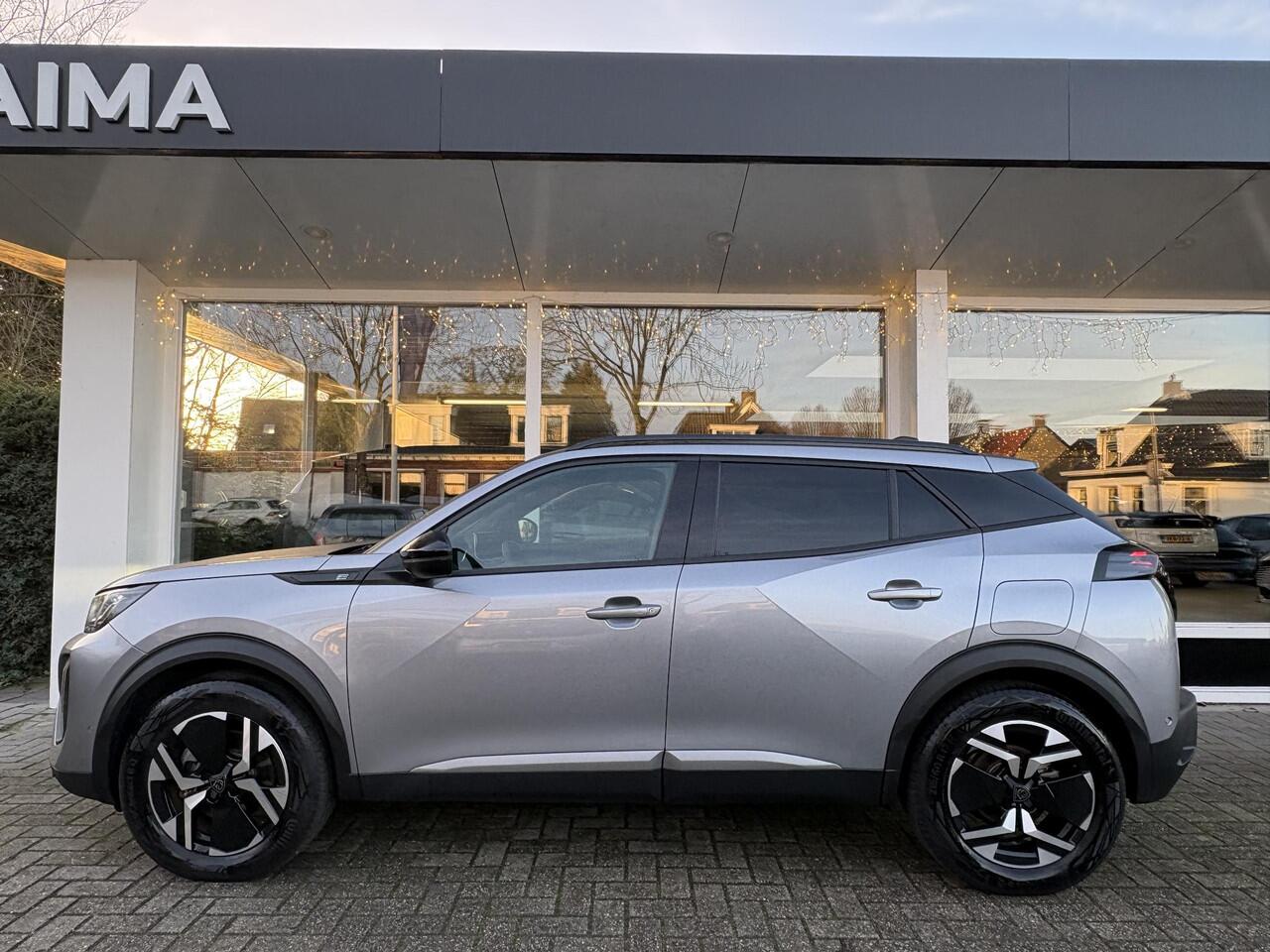 Peugeot e-2008 EV Allure 54 kWh | Adaptieve Cruise Control | 360gr camera | Keyless Entry | Stoelverwarming | Navigatie | 100kW snel laden