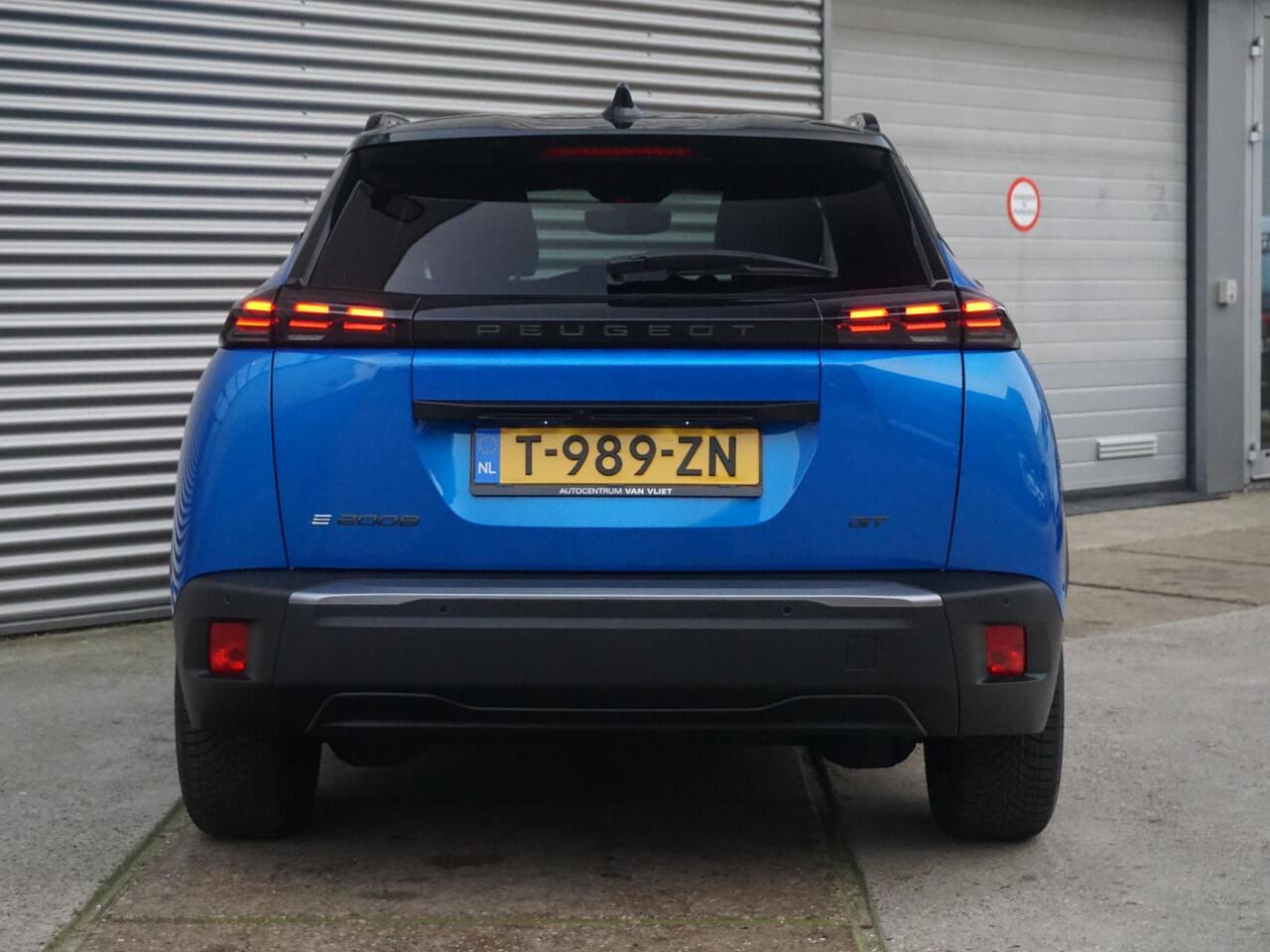 Peugeot e-2008 EV GT 54 kWh Camera pakket | 4 Seizoensbanden