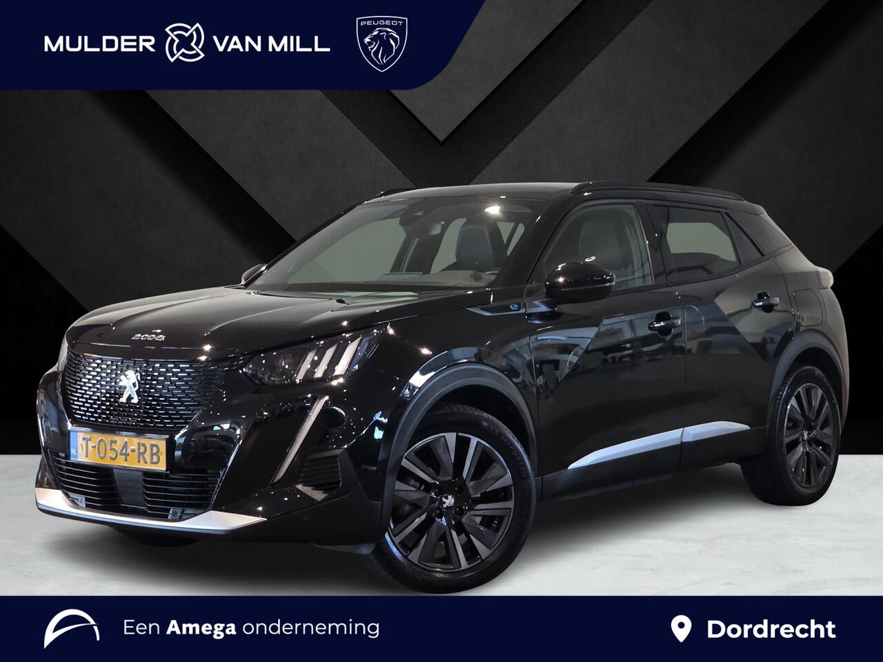 Peugeot e-2008 GT EV 50kWh 136pk AUTOMAAT | SCHUIF/KANTELDAK | STOELVERW. | 18" EVISSA | CLIMA | NAVI | CAMERA |