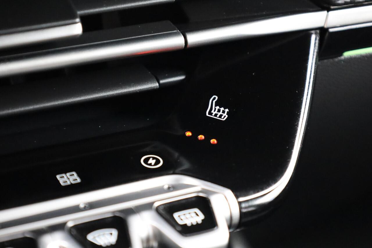 Peugeot e-2008 EV GT 50 kWh TREKHAAK-AFN PANO CARPLAY STOELVER. CRUISE 360-CAMERA HALF-LEER CRUISE CLIMA NAVI 2XPDC 17''LMV