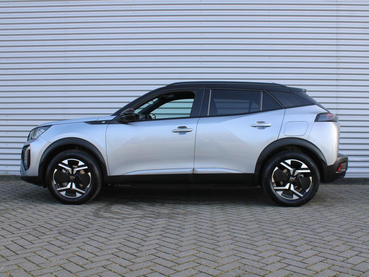 Peugeot e-2008 EV GT 54 kWh | Trekhaak | Stoelverwarming + massage | Camera | Cruise adapt. | Elektr. stoelverstelling | Navi | 17" LM | Warmtepomp | LED |