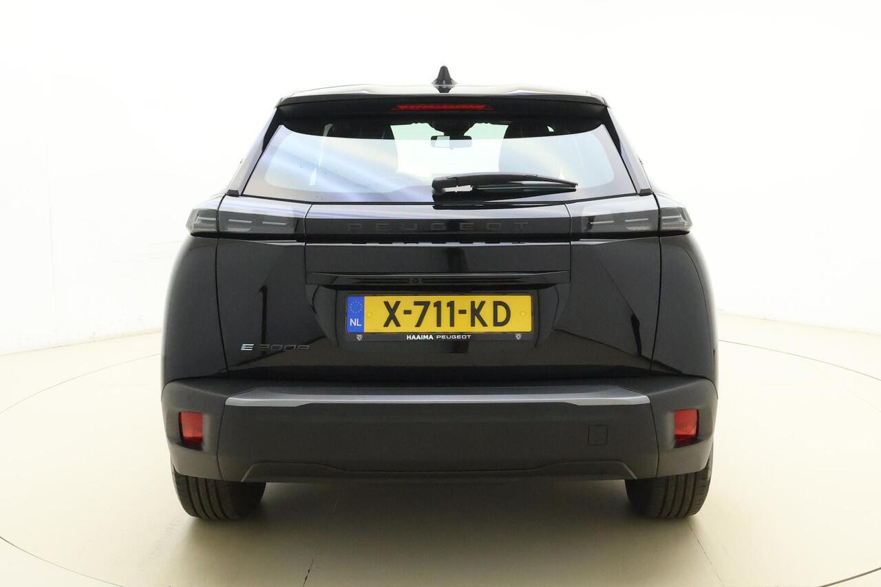 Peugeot e-2008 EV Active 54 kWh | 406KM WLTP | Navigatie | Parkeer Camera Achter | Warmtepomp | Cruise Control | Start & Stopknop | Apple Carplay & Android Auto Draadloos |