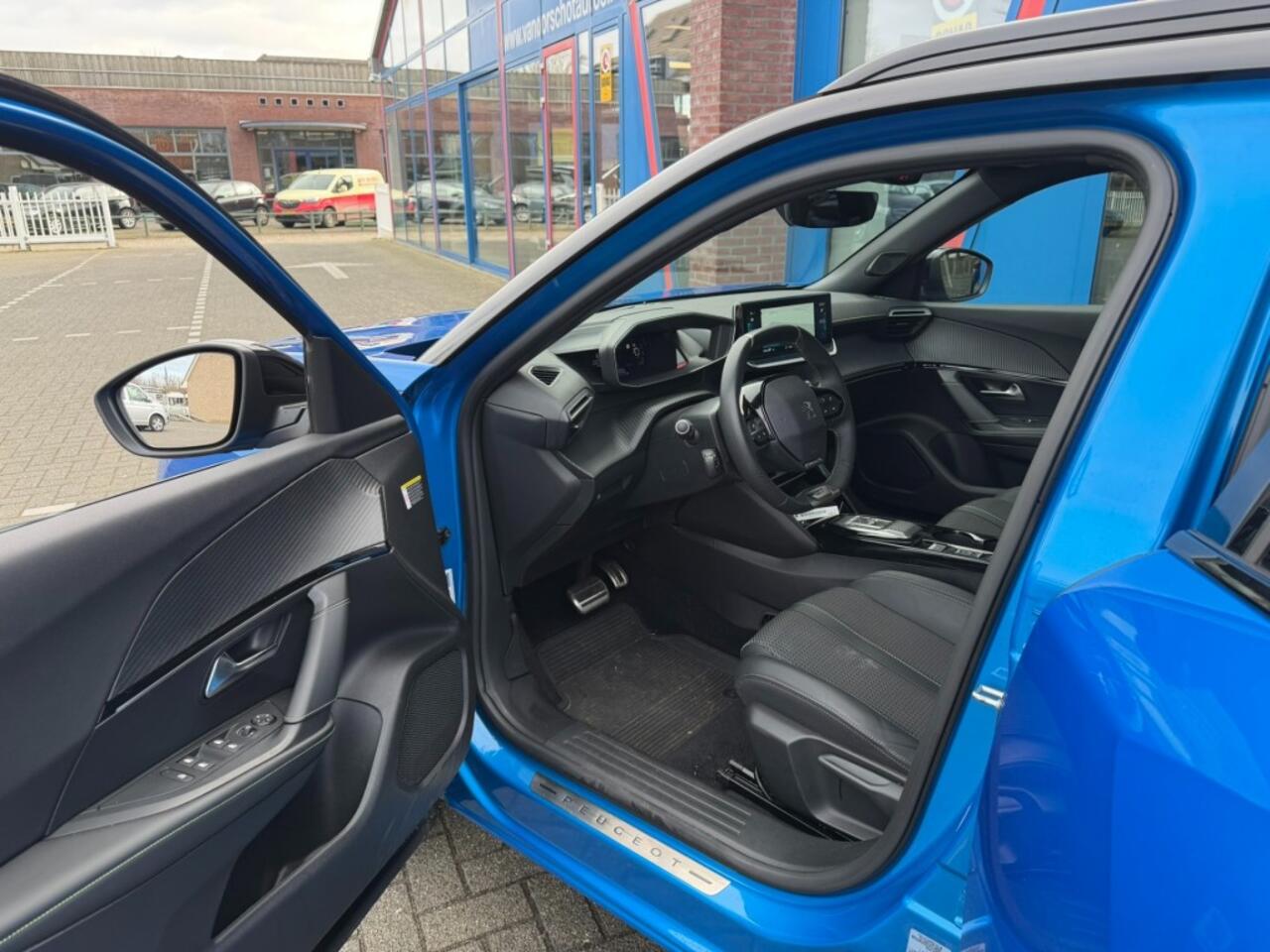 Peugeot e-2008 EV GT-Line Navi Carplay Camera Led Airco(ECC) bj2023