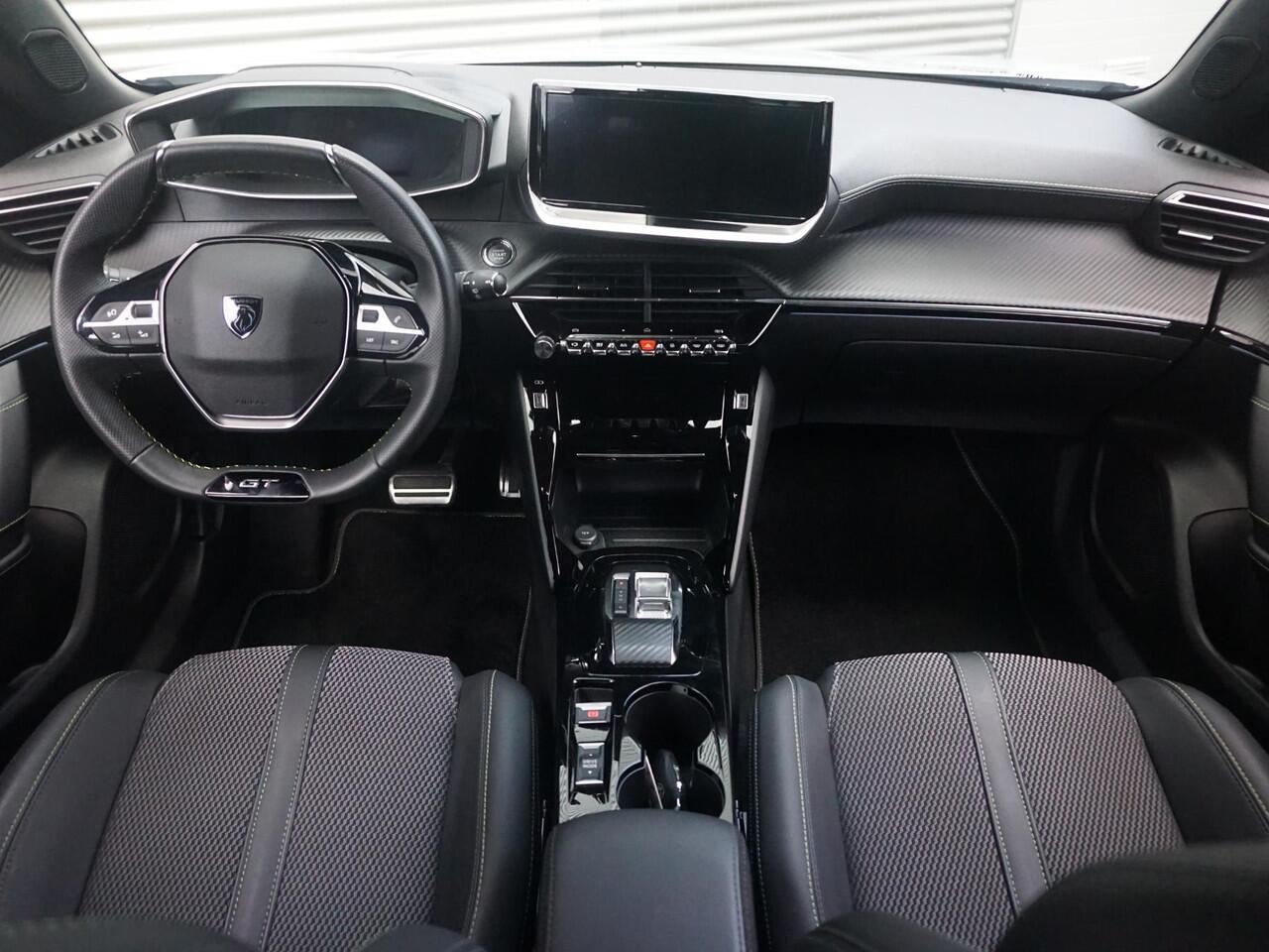 Peugeot e-2008 EV GT 54 kWh