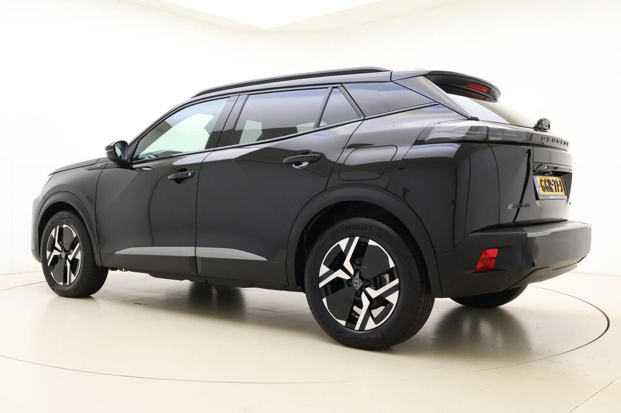 Peugeot e-2008 EV GT 54 kWh | Adaptieve Cruise control | Camera | LED Verlichting | Sportstoelen | Navigatie | Climate control