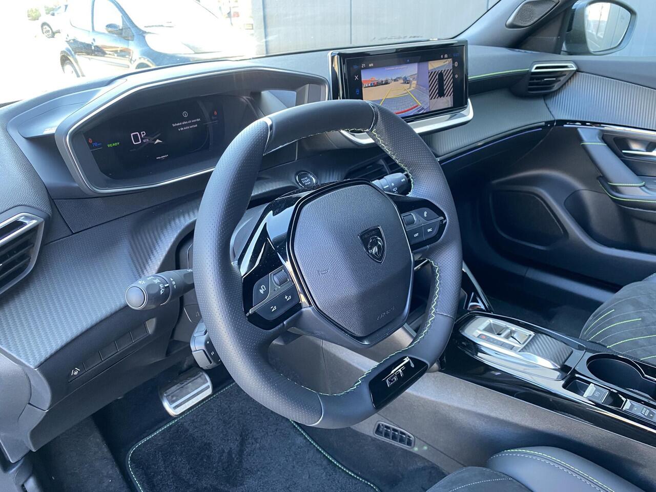 Peugeot e-2008 EV GT Avantage 54 kWh | NIEUW | Navigatie | Camera voor & achter | Stoelverwarming | tot 406km WLTP Actieradius