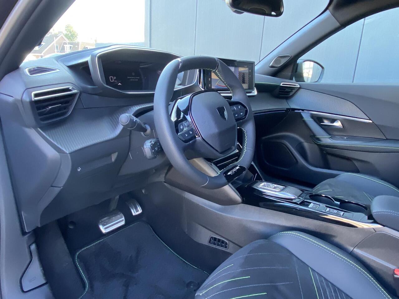 Peugeot e-2008 EV GT Avantage 54 kWh | NIEUW | Navigatie | Camera voor & achter | Stoelverwarming | tot 406km WLTP Actieradius