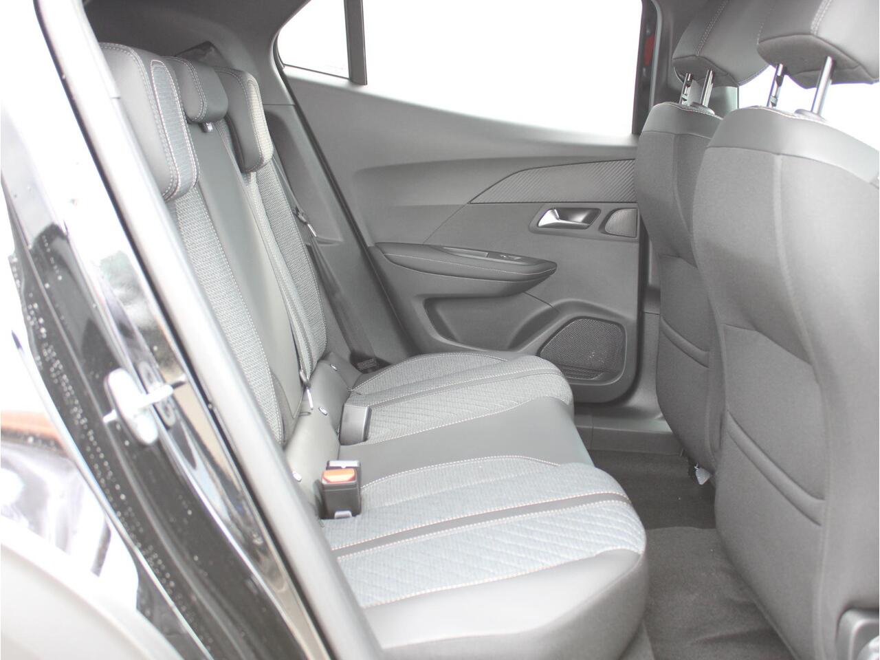 Peugeot e-2008 EV Allure 50 kWh VOORRAAD KORTING