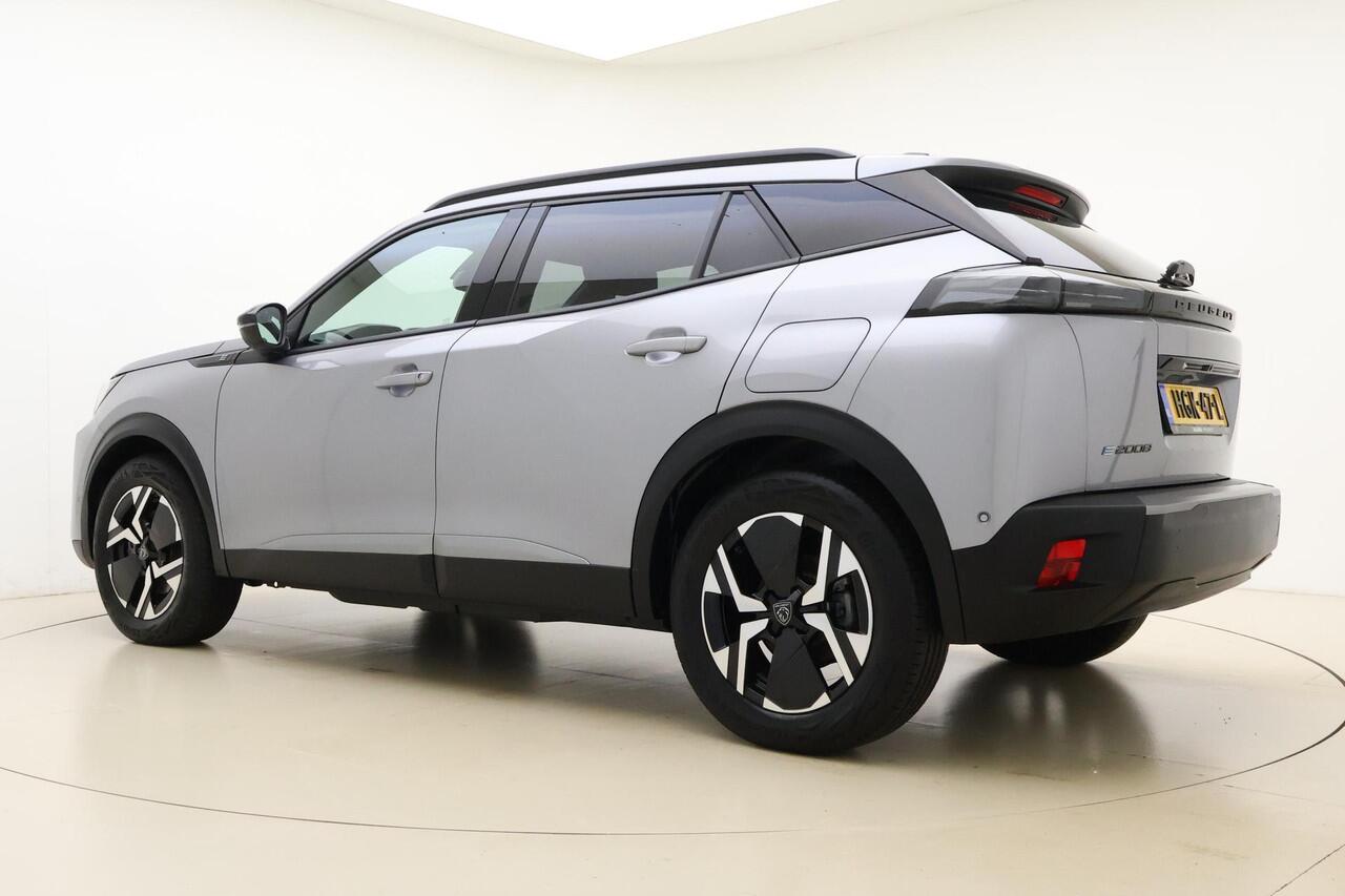 Peugeot e-2008 EV Allure Avantage 54 kWh 100% Elektrisch | Parkeersensor | Camera | Cruise Control | Mirror Link / Apple Carplay | Licht Metalen Velgen | 1e eigenaar