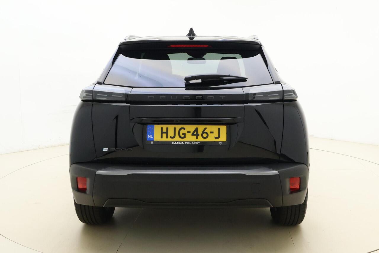 Peugeot e-2008 EV Allure Avantage 54 kWh | Navigatie | Adaptive Cruise control | Camera voor en achter | Climate control | Keyless | Lichtmetalen velgen | Extra getint glas