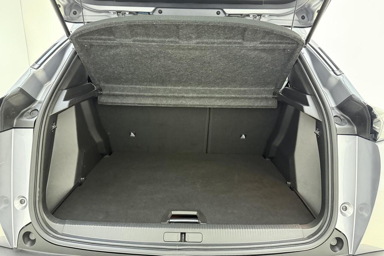 Peugeot e-2008 EV Allure Avantage 54 kWh | Apple carplay/Android auto| Adaptive cruise | Camera V+A | Navigatie | 3D-Cockpit | 3-Fase |