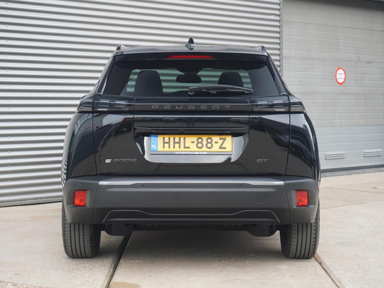 Peugeot e-2008 EV GT Avantage 54 kWh Alcantara interieur