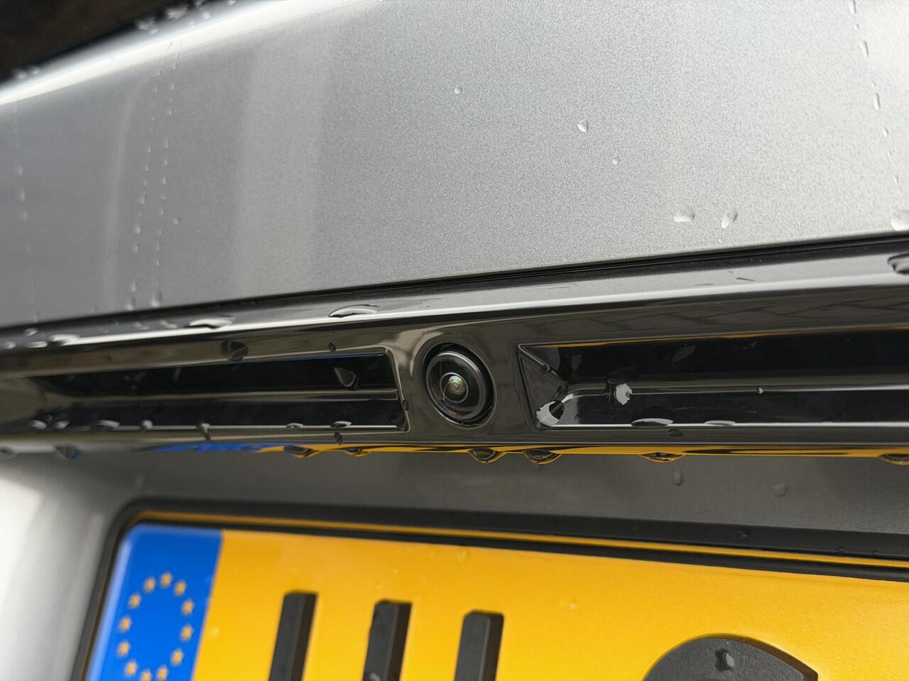 Peugeot e-2008 Allure Avantage 54 kWh 156PK Automaat Navigatie, Camera Voor & Achter, Parkeersensoren, Apple Carplay, Android Auto