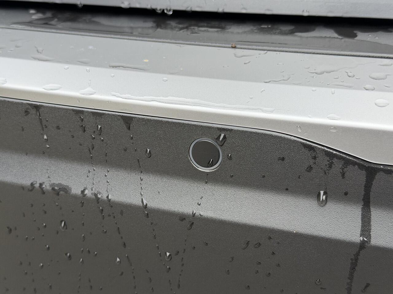 Peugeot e-2008 Allure Avantage 54 kWh 156PK Automaat Navigatie, Camera Voor & Achter, Parkeersensoren, Apple Carplay, Android Auto