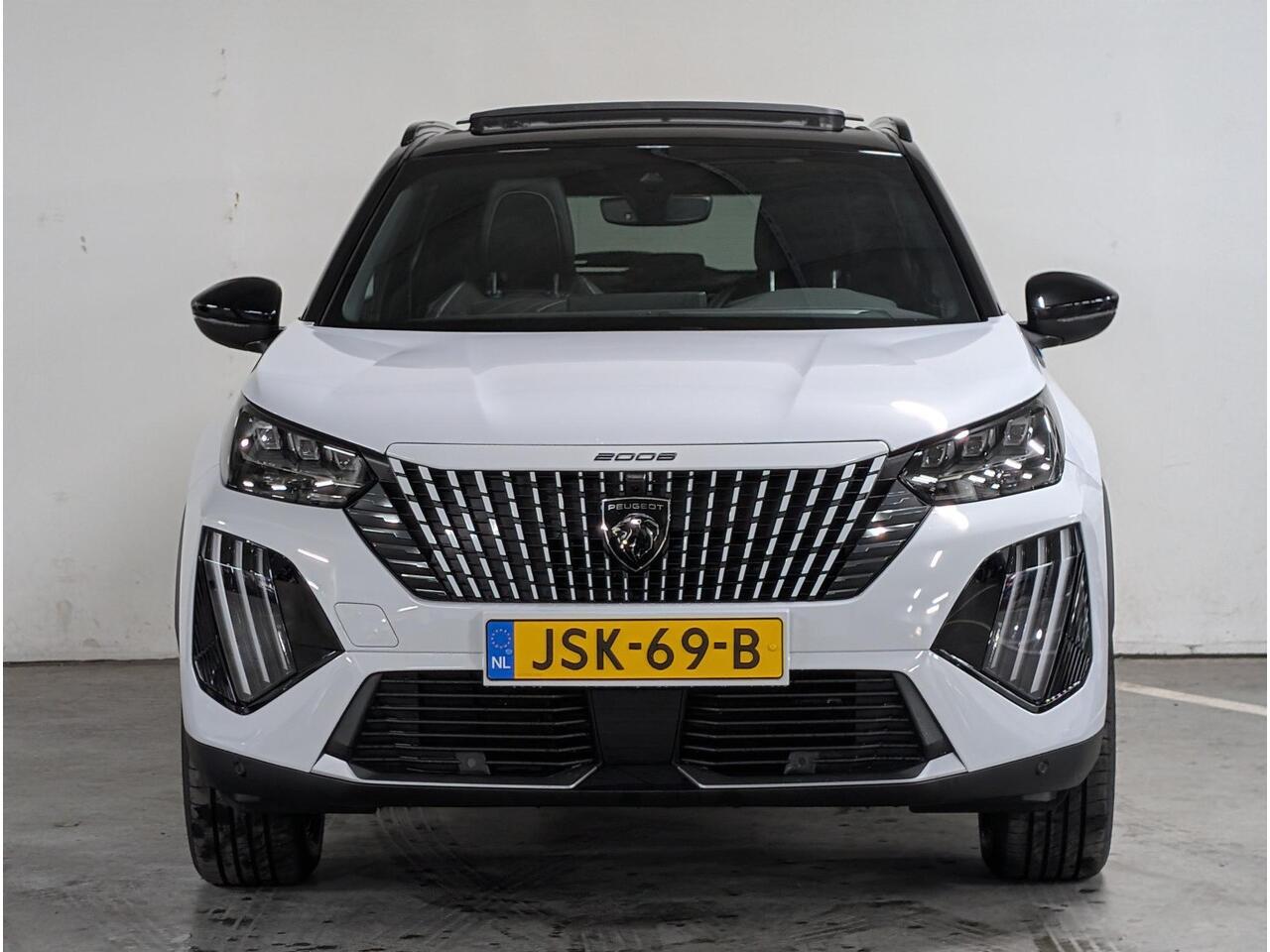 Peugeot e-2008 GT EV 3-FASEN 54kWh 156pk | SCHUIF/KANTELDAK | CAMERA | NAVI | ALCANTARA/LEDER | ADAPTIVE CRUISE | 18" LM-VELGEN | KEYLESS ENTRY