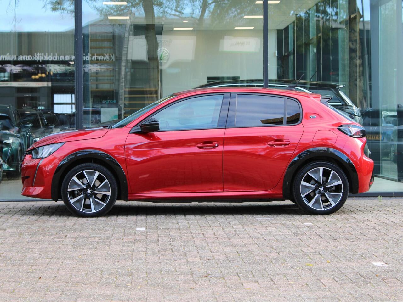 Peugeot e-208 EV GT 350 50 kWh | Navi / Camera / Stoelverwarming