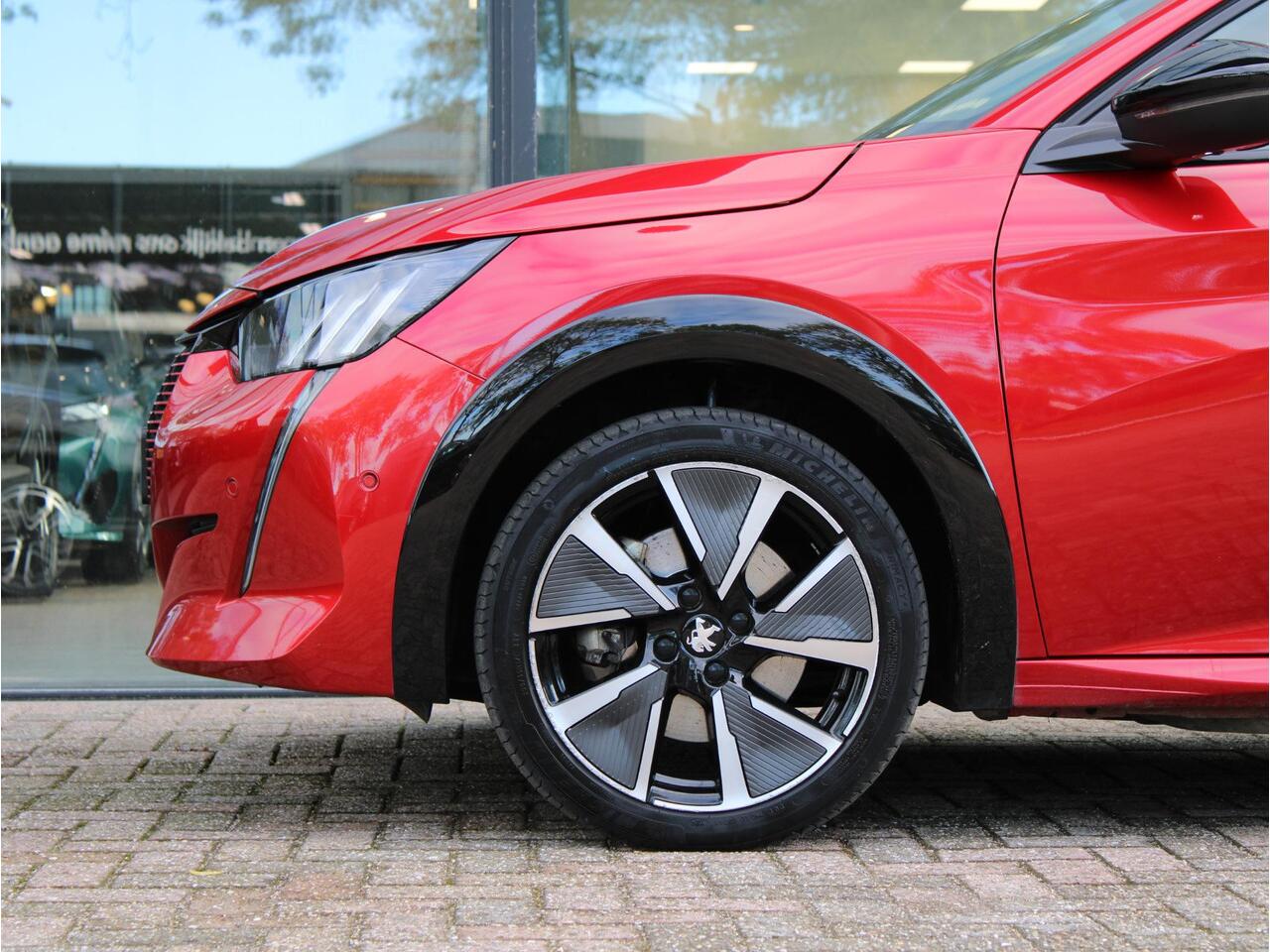 Peugeot e-208 EV GT 350 50 kWh | Navi / Camera / Stoelverwarming