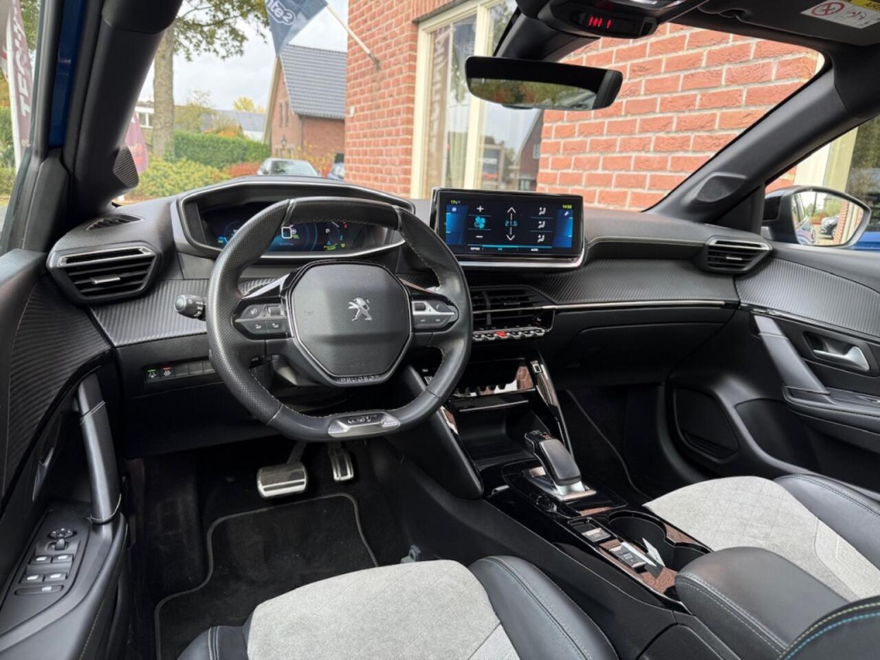 Peugeot e-208 EV GT Pr. 50 kWh PANODAK / STOELVERW. / CAMERA / CARPLAY / ANDRO
