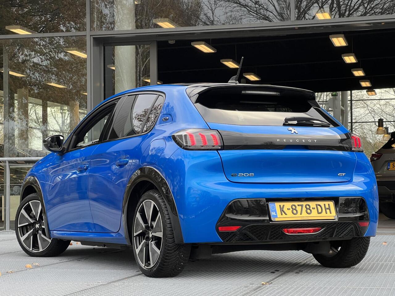 Peugeot e-208 EV GT 350 50 kWh | Panoramadak | Carplay | Navigatie | SOH 91,6%