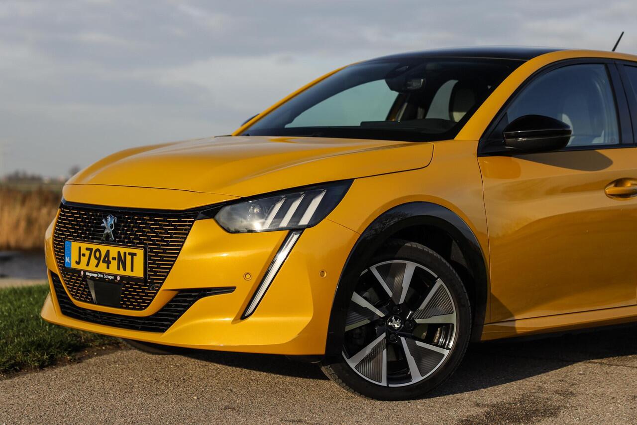 Peugeot e-208 EV GT 350 50 kWh ? Pano ? Matrix LED ? 3 Fase