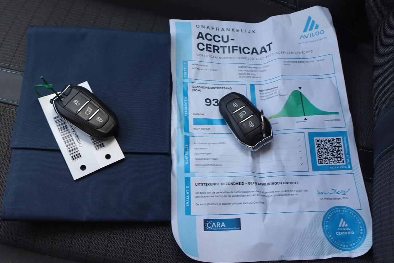 Peugeot e-208 EV Allure 50 kWh SOH 93%, BTW Auto, Adaptieve cruise control, Panoramadak, Camera, Virtual Cockpit