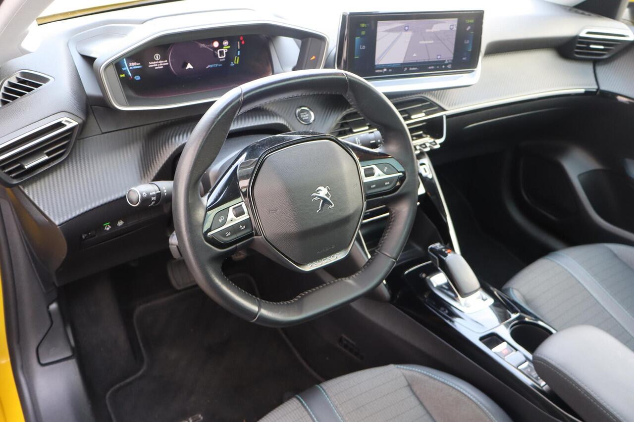 Peugeot e-208 EV Allure 50 kWh SOH 93%, BTW Auto, Adaptieve cruise control, Panoramadak, Camera, Virtual Cockpit