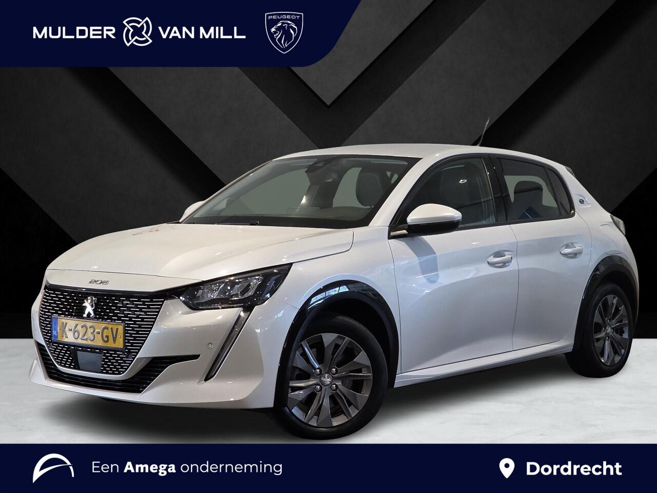 Peugeot e-208 Allure Pack EV 3-FASEN 50kWh 136pk | 3D i-COCKPIT®| PARELMOER! | ADAPTIVE CRUISE | KEYLESS | STOELVERW. | LED | ISOFIX | NAVI | 180° CAMERA |