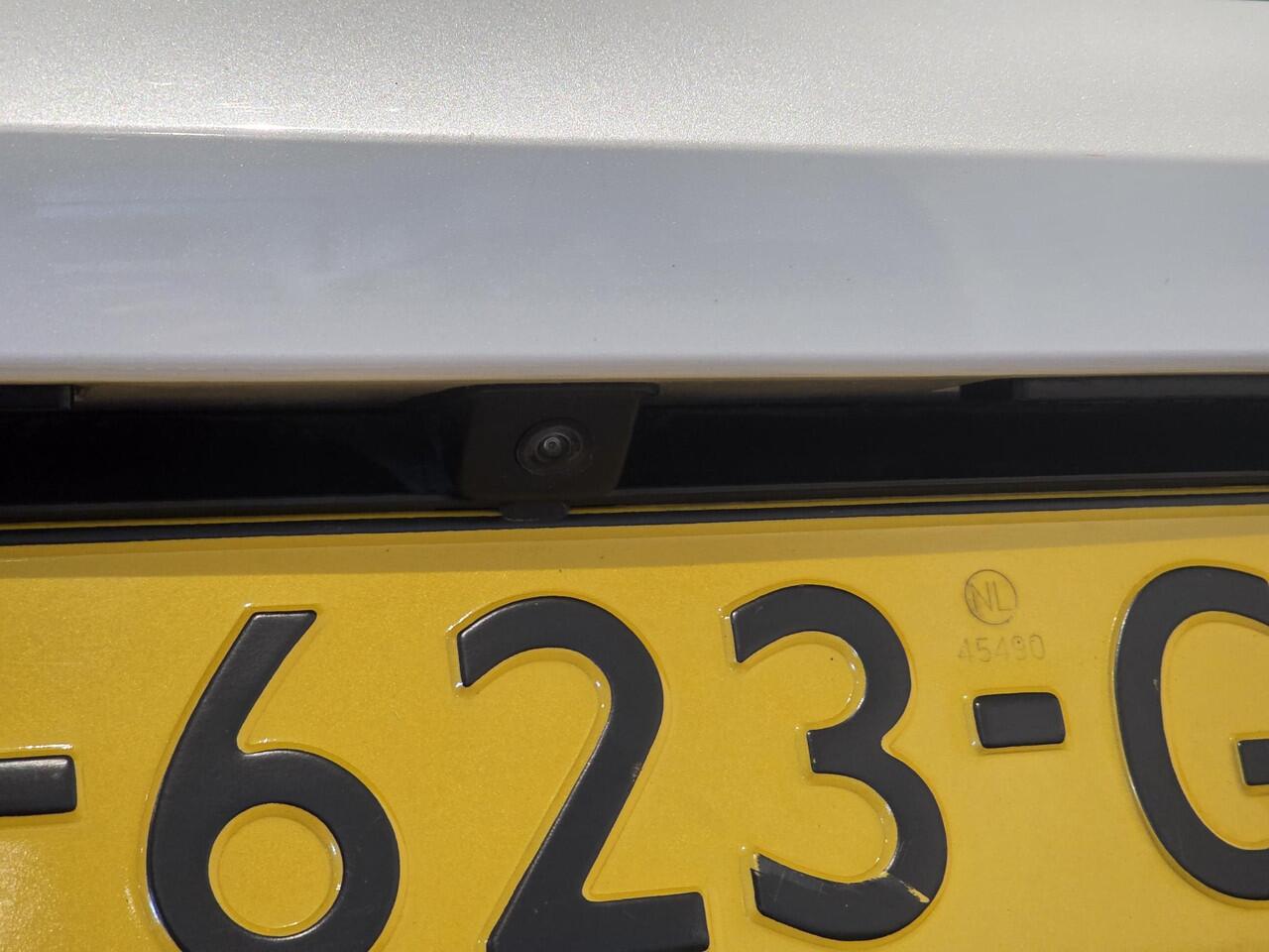 Peugeot e-208 Allure Pack EV 3-FASEN 50kWh 136pk | 3D i-COCKPIT®| PARELMOER! | ADAPTIVE CRUISE | KEYLESS | STOELVERW. | LED | ISOFIX | NAVI | 180° CAMERA |