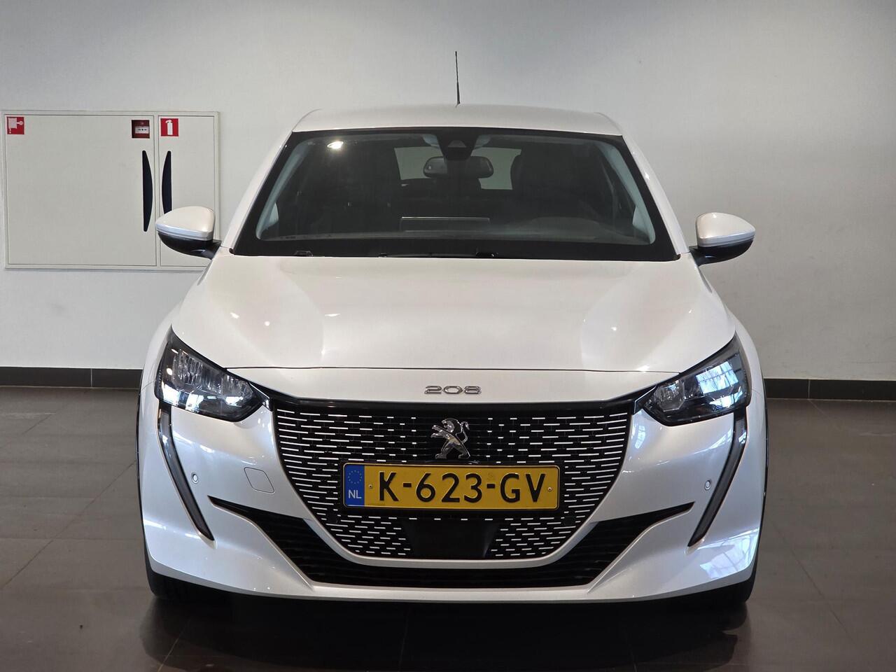 Peugeot e-208 Allure Pack EV 3-FASEN 50kWh 136pk | 3D i-COCKPIT®| PARELMOER! | ADAPTIVE CRUISE | KEYLESS | STOELVERW. | LED | ISOFIX | NAVI | 180° CAMERA |