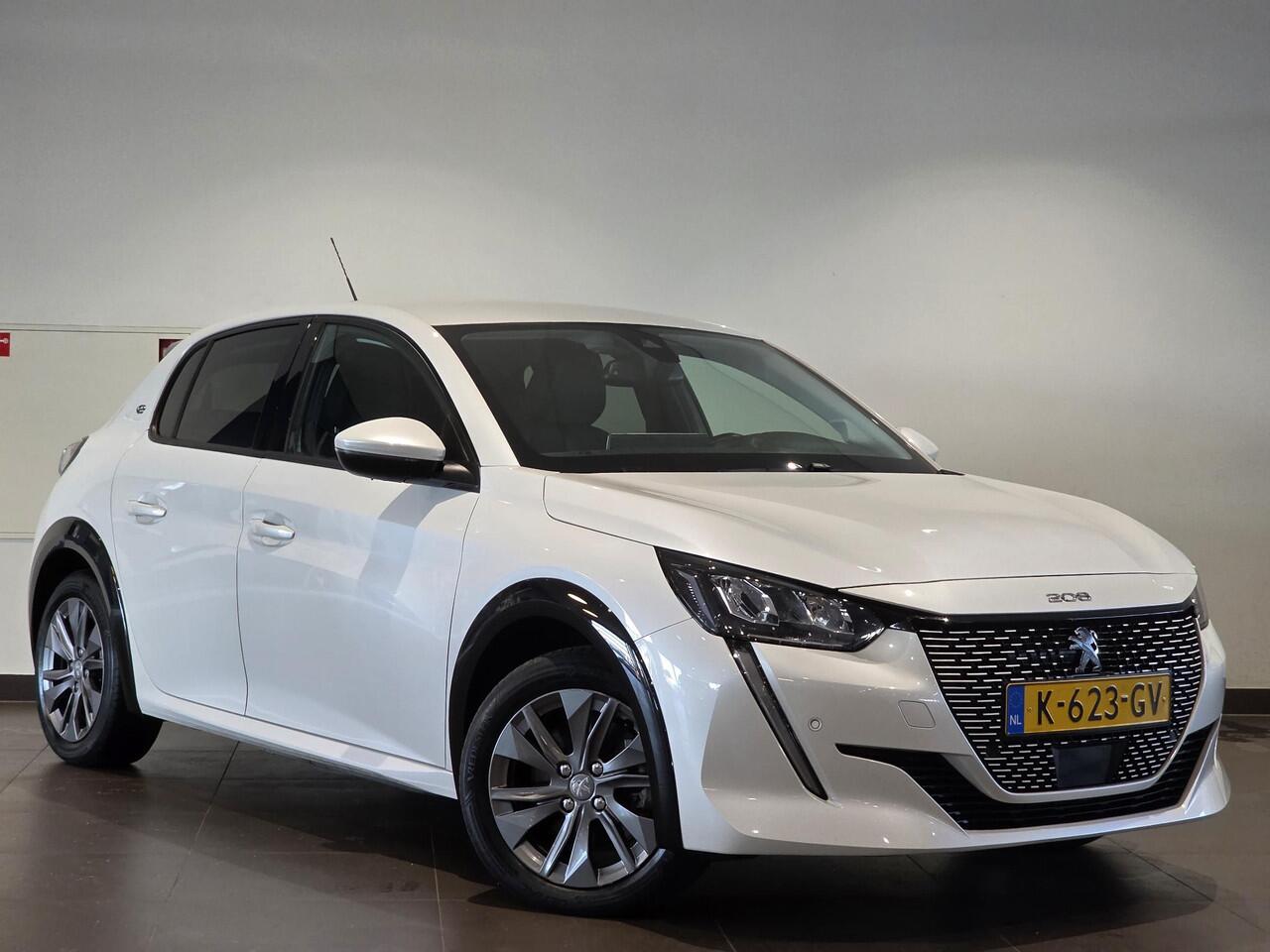 Peugeot e-208 Allure Pack EV 3-FASEN 50kWh 136pk | 3D i-COCKPIT®| PARELMOER! | ADAPTIVE CRUISE | KEYLESS | STOELVERW. | LED | ISOFIX | NAVI | 180° CAMERA |