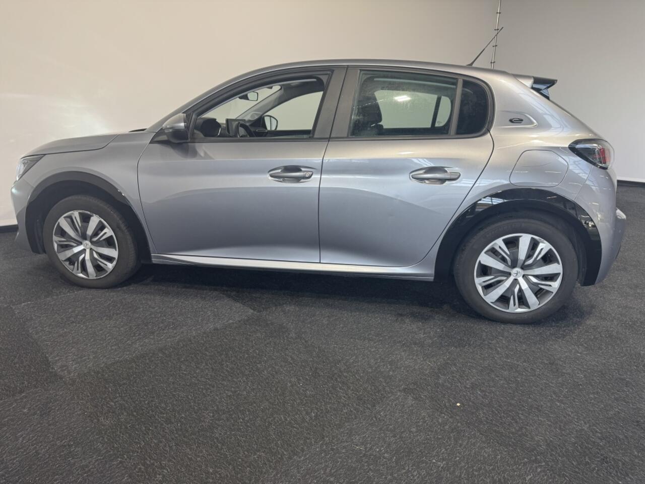 Peugeot e-208 Active 50 kWh SOH 92% Car play Cruise control Airco