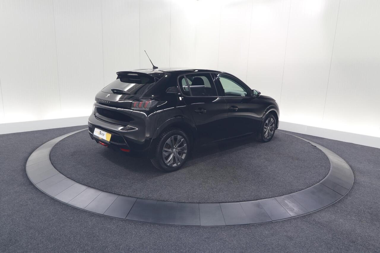 Peugeot e-208 EV Allure 50 kWh | 3 Fase Laadfunctie | Parkeersensoren | Apple Carplay