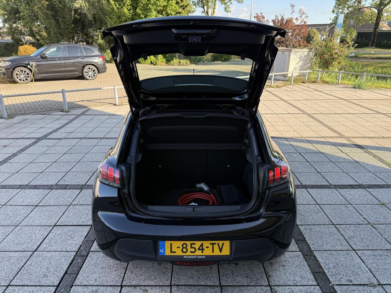 Peugeot e-208 EV Aut. Active Pack 50 kWh | Navi | Carplay | Stoel Verwarming | Cruise Control |