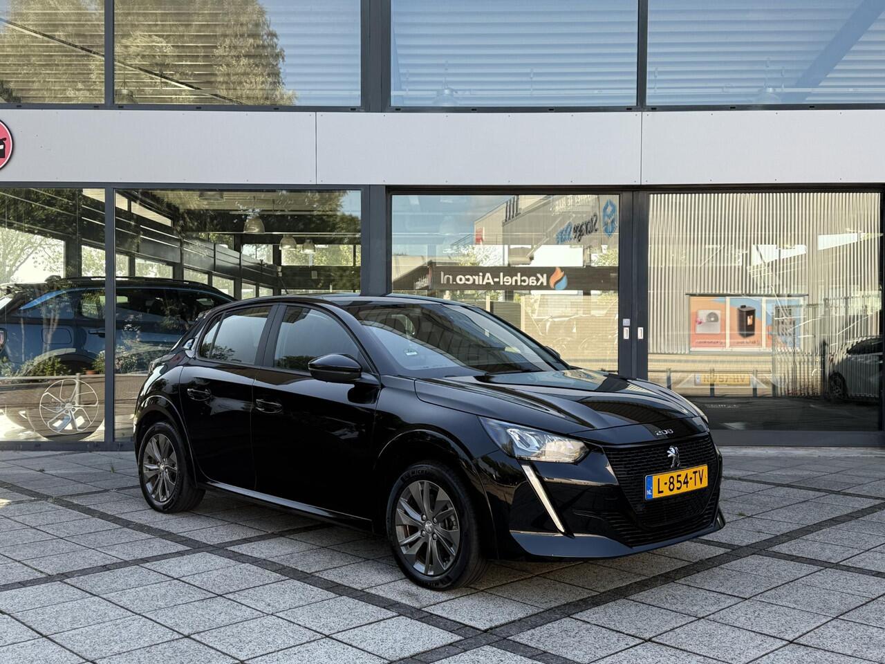 Peugeot e-208 EV Aut. Active Pack 50 kWh | Navi | Carplay | Stoel Verwarming | Cruise Control |