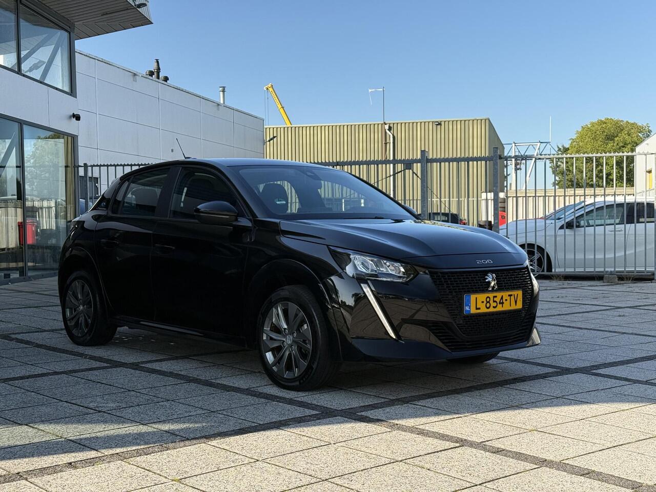 Peugeot e-208 EV Aut. Active Pack 50 kWh | Navi | Carplay | Stoel Verwarming | Cruise Control |