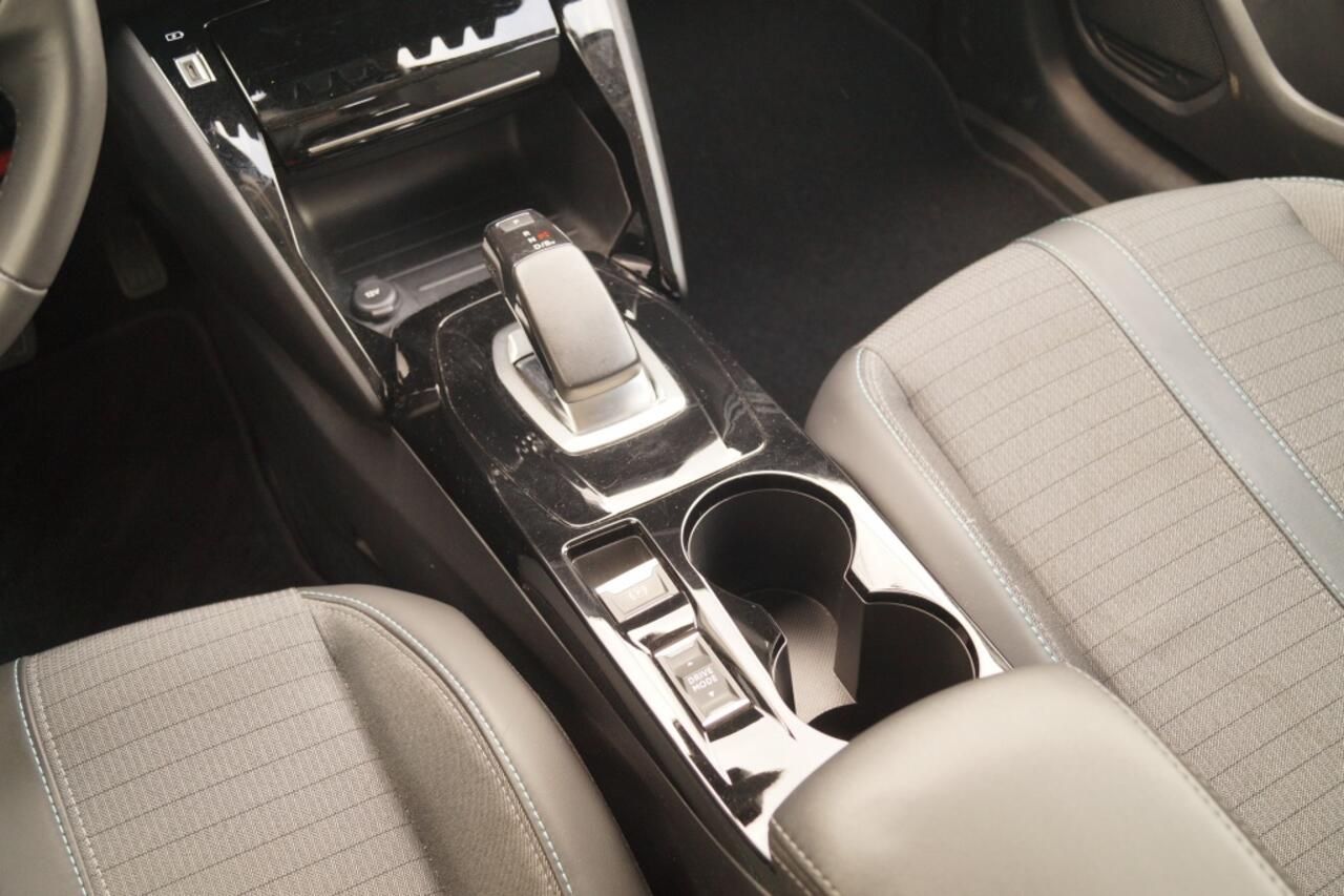 Peugeot e-208 EV Allure 50kWh -ECC-LED-PDC-