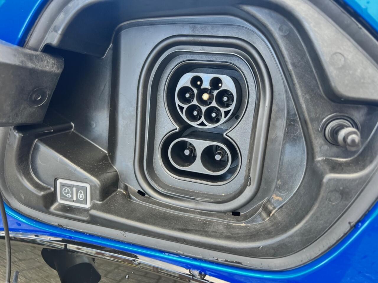 Peugeot e-208 Allure Pack 3-Fase Trekhaak